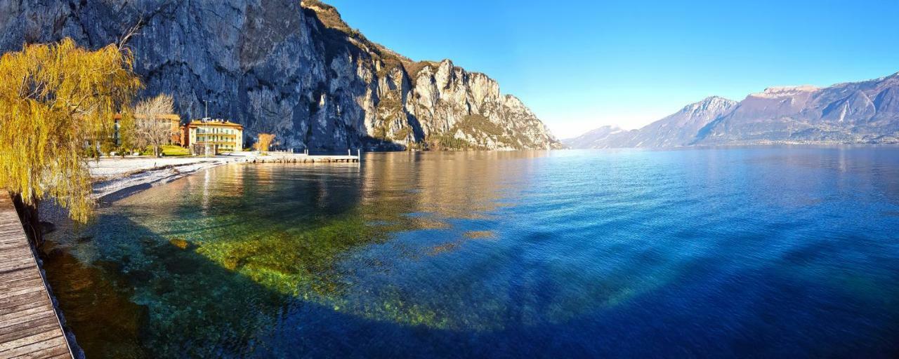 Campione Splendid View By Gardadomusmea Lägenhet Campione del Garda Exteriör bild
